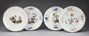TALLRIKAR, fyra stycken, porslin. Meissen samt Berlin, 17/1800-tal.