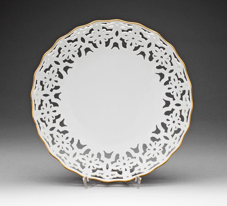 SKÅLFAT, porslin, Meissen, genombrutet bräm, 1900-tal.