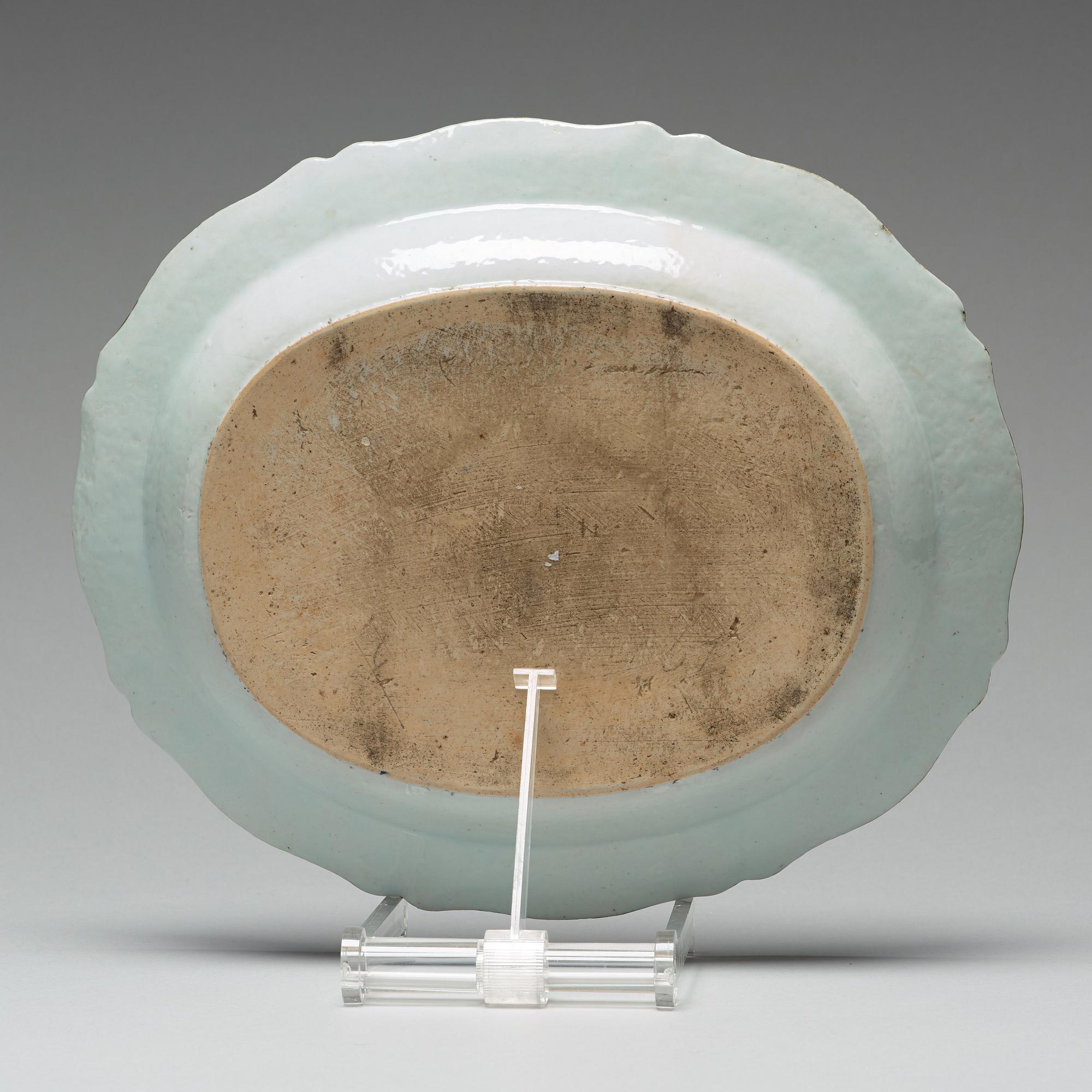 STEKFAT, kompanporslin. Qingdynastin, Qianlong (1736-95).