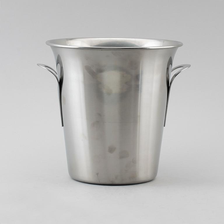 CHAMPAGNEKYLARE, vitmetall, Guy Degrenne, Frankrike, 1900-talets andra hälft.