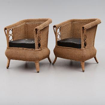 FÅTÖLJER, 1 par, 1900-talets första hälft.