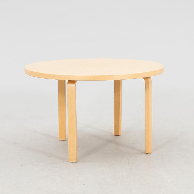 Alvar Aalto, coffee table by Artek Finland, latter part of the 20th century.
