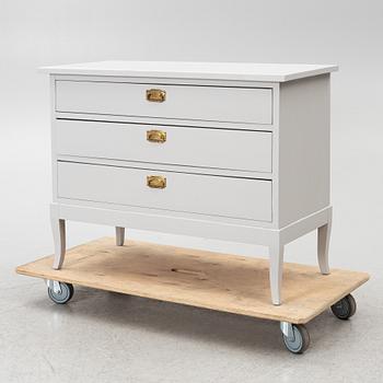 Chest of drawers, early 20th century,