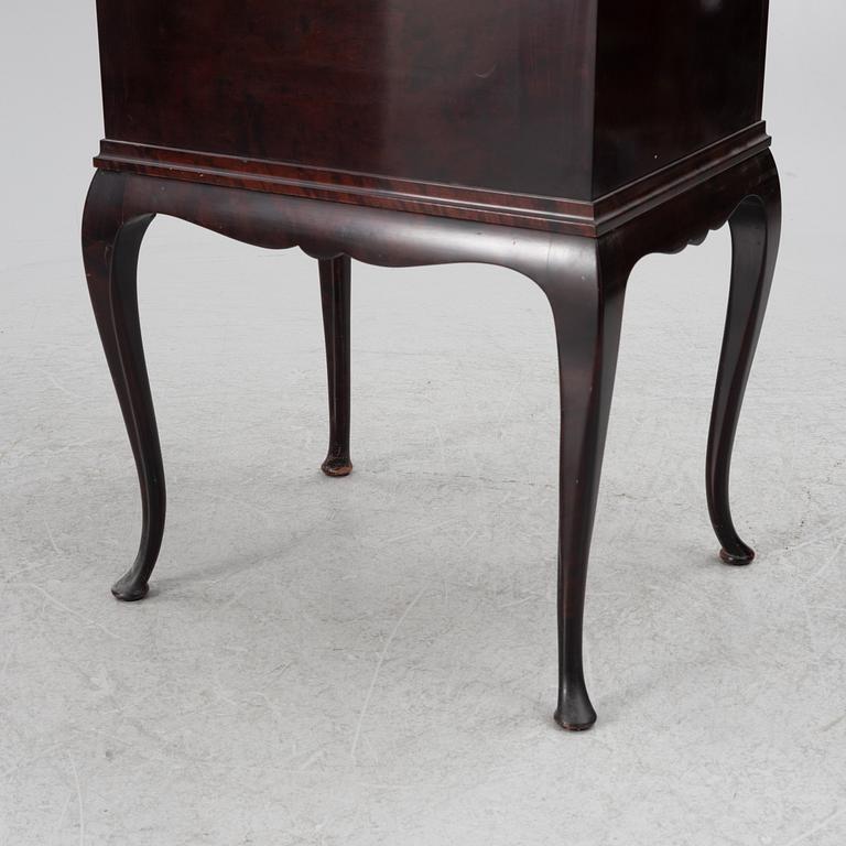 A Swedish silver cutlery, model 'Drottning Viktoria', mark of CG Hallberg, Stockholm 1936 (144 pieces).