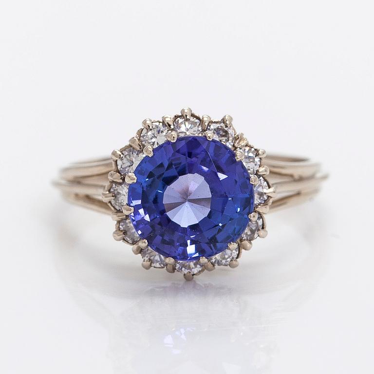 Ring, faceted tanzanite, brilliant cut diamonds, 14K white gold, 1973.