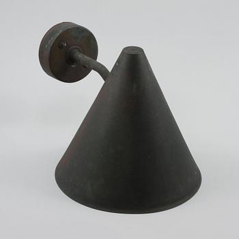 VÄGGLAMPA, "Tratten", Hans Agne Jakobsson, Markaryd, 1900-talets andra hälft.