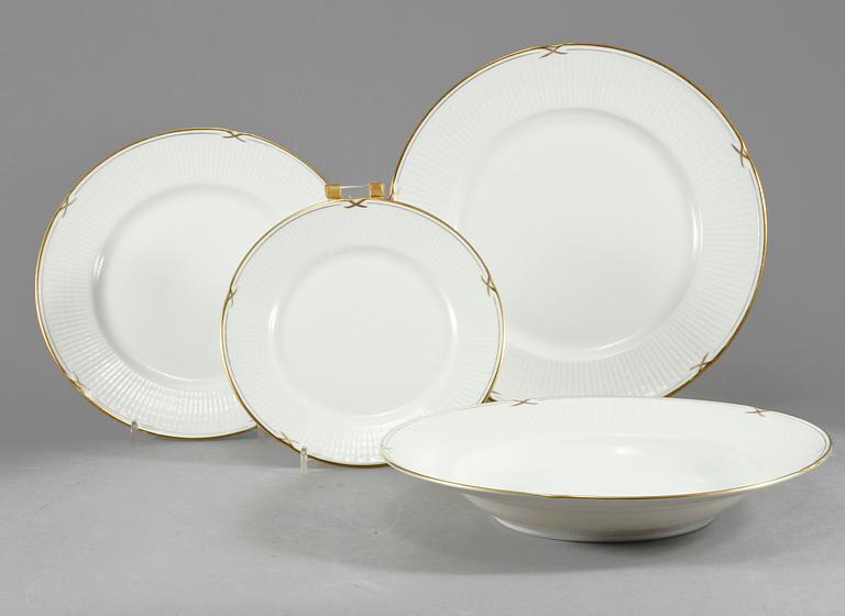 SERVISDELAR, 70 delar, porslin, "Swedish Grace", Louise Adelborg, Rörstrand.