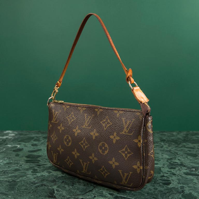 CLUTCH, Louis Vuitton.