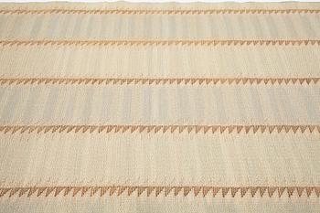Barbro Nilsson, a textile, "Guldsågen", flat weave, ca 108,5-110 x 72-73 cm, unsigned.