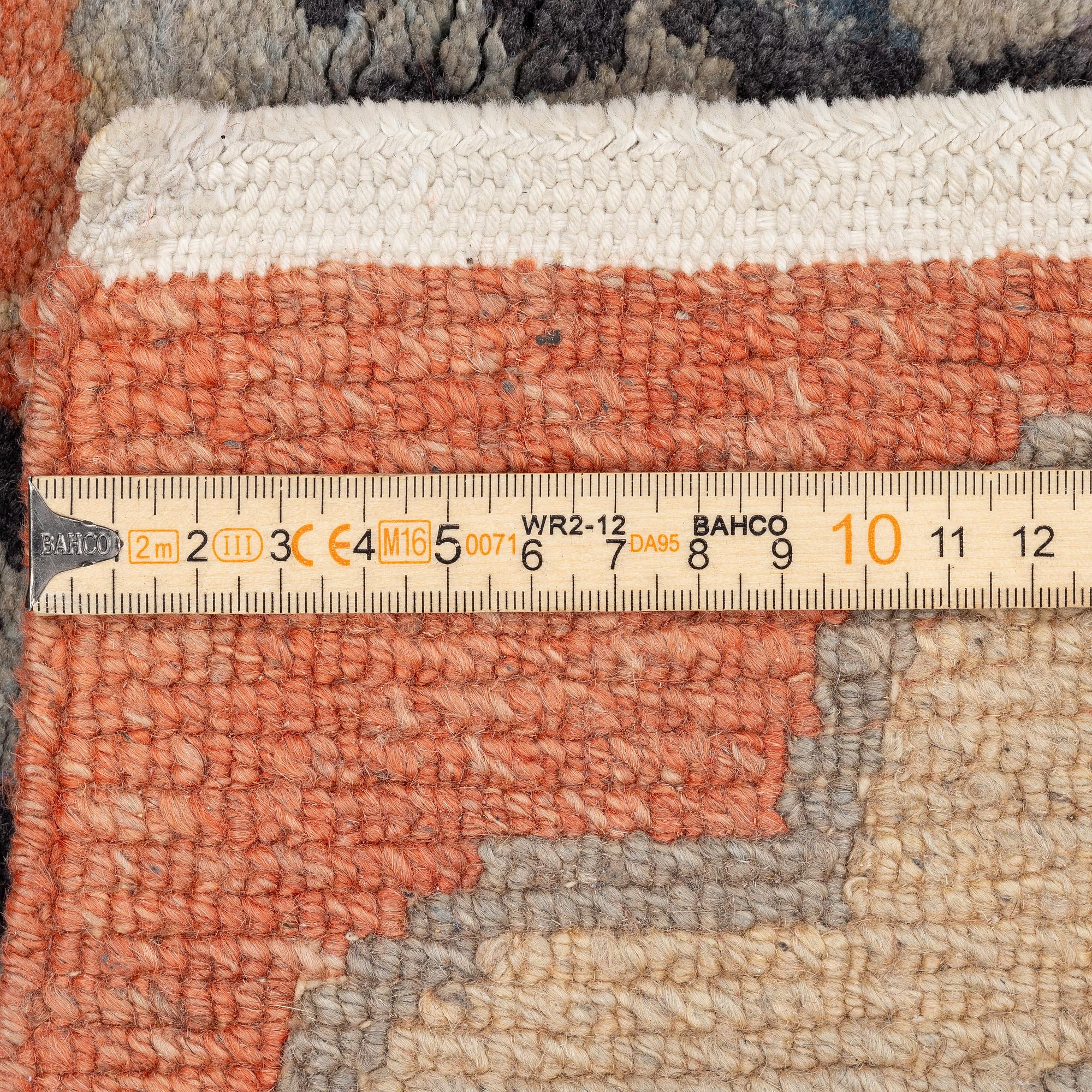 Rug, Old Tibet, approx. 83 x 91 cm.