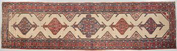 GALLERIMATTA, troligen Hamadan, old, 385 x 95 cm.