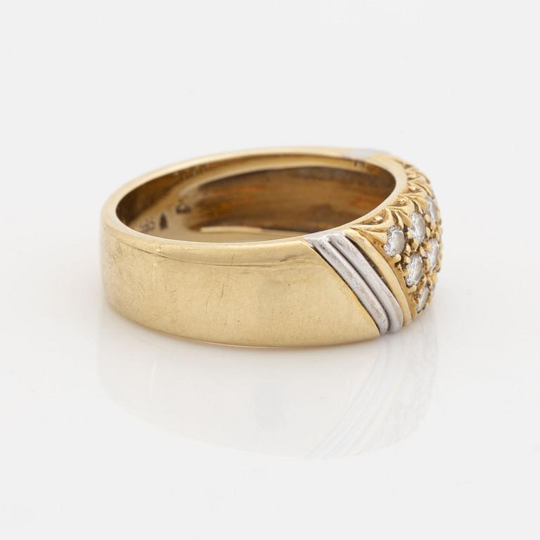 Brilliant cut diamond ring.