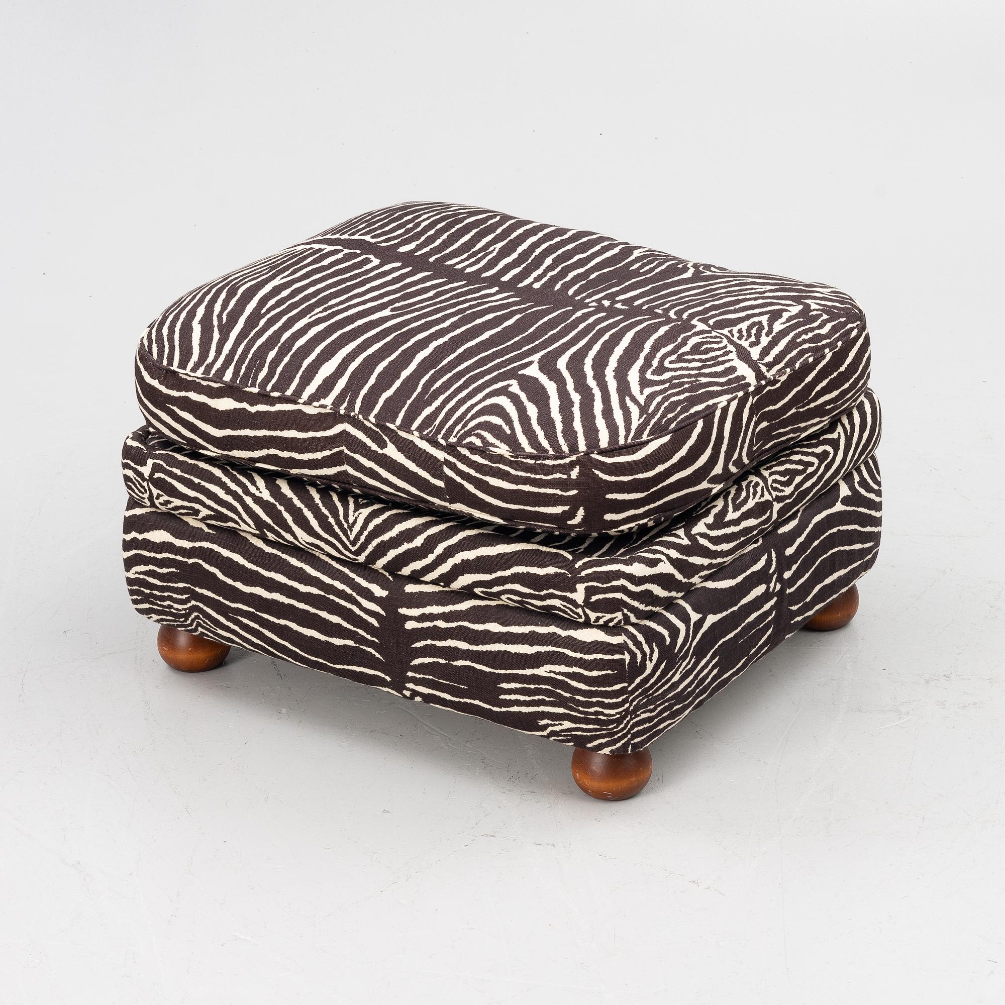 Josef Frank, a model 336 ottoman, Svenskt Tenn.