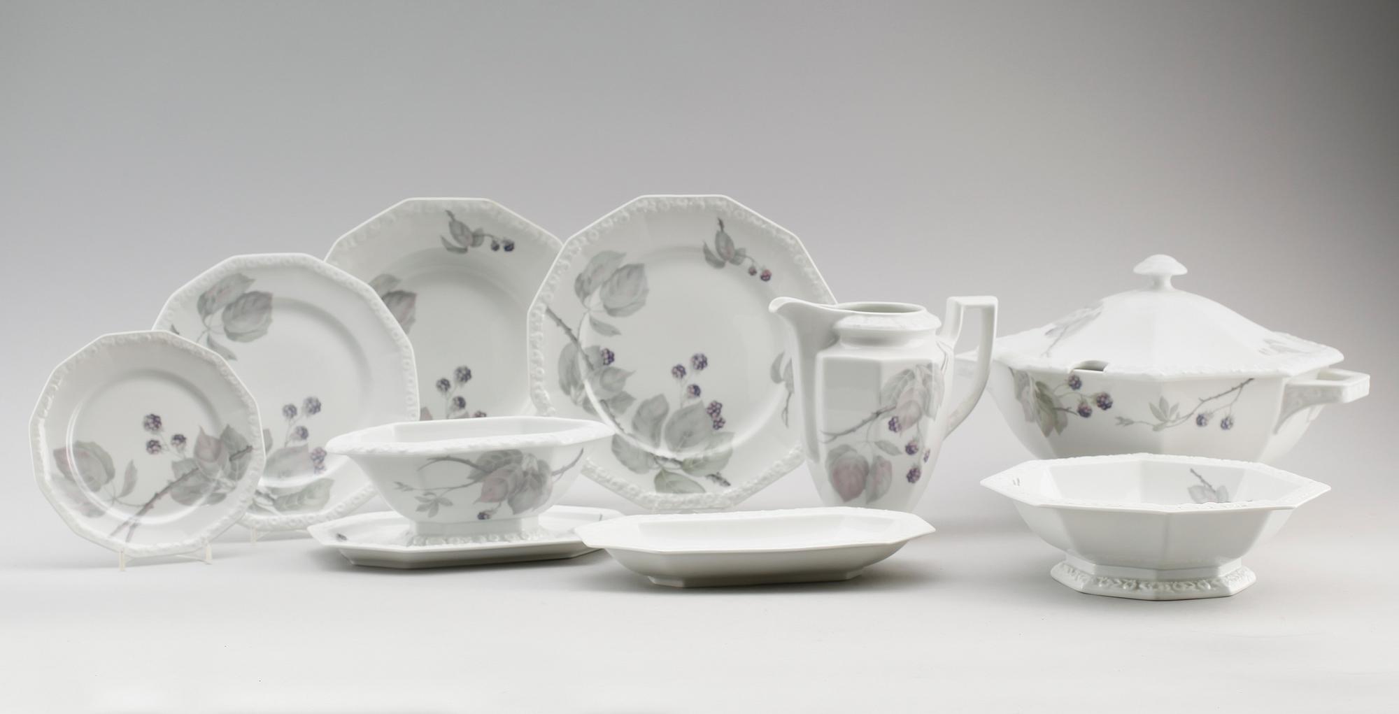 MATSERVIS, 47 delar, porslin "Maria Björnbär", Rosenthal.