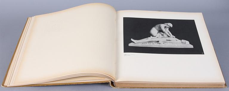 BÖCKER, 2 st, "Svenska ballader och visor" och "Ur Göteborgs konstsamlingar".