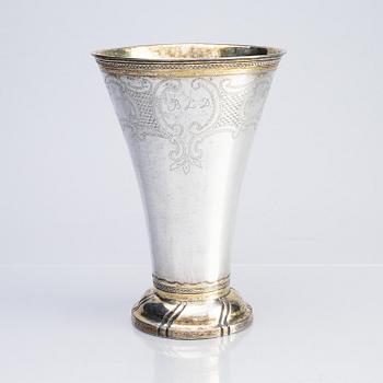 Stephan Westerstråhle, bägare, delvis förgyllt silver, Stockholm 1796.