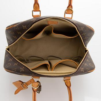 Louis Vuitton, A Monogram 'Deauville' Bag.