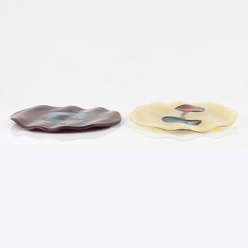 Matz Borgström, two glass platters, Orrefors, Sweden, late 20th century.