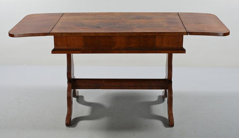 KLAFFBORD, senempire, omkring 1800-talets mitt.