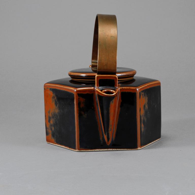 TEKANNA, stengods, Signe Persson Melin, "Six-sided", Rörstrand, signerad, 1900-talets mitt.