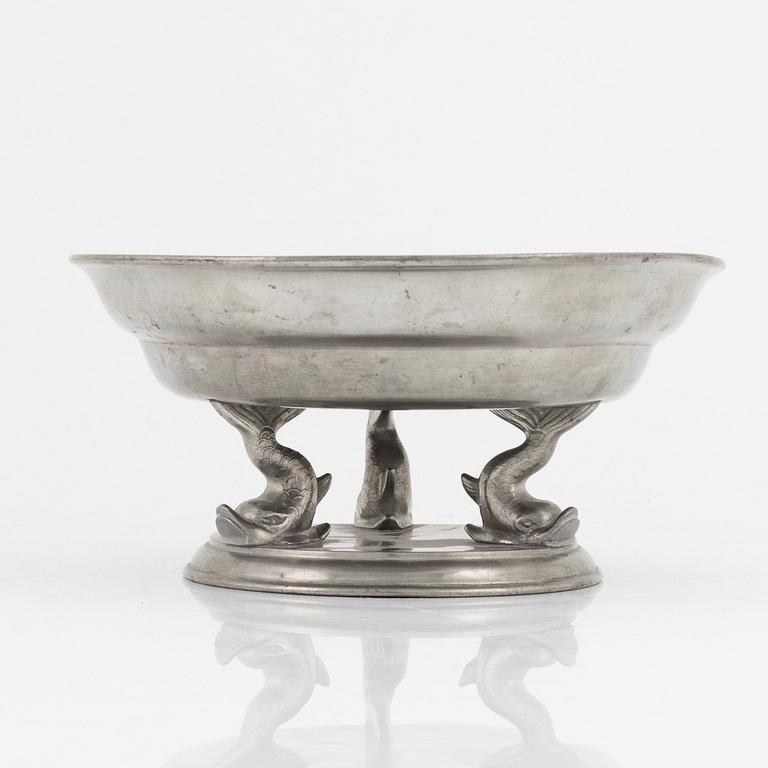 A pewter bowl, Firma Svenskt Tenn 1931.