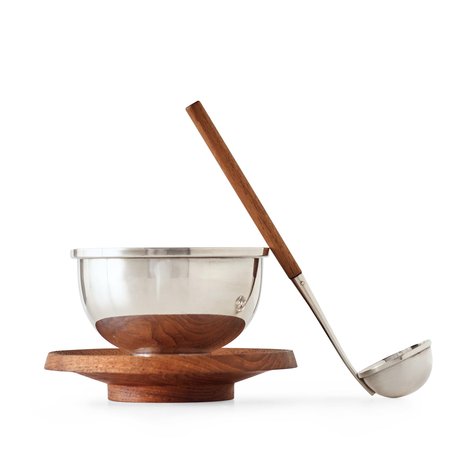 A Bertel Gardberg sauceboat and ladle, Helsinki Finland 1969.