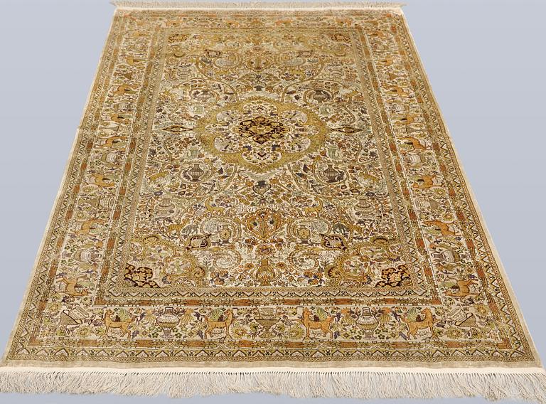 Matta, orientalisk old, silke, ca 202 x 123 cm.