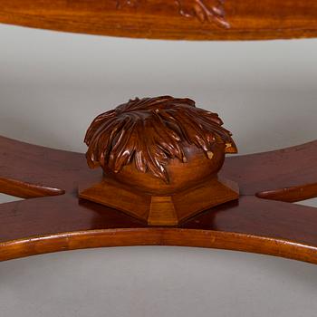 Karl Tirén, An Art Nouveau mahogany dining table with twelve chairs, A.B Naeslunds Möbelfabrik i Umeå, approx. 1901.