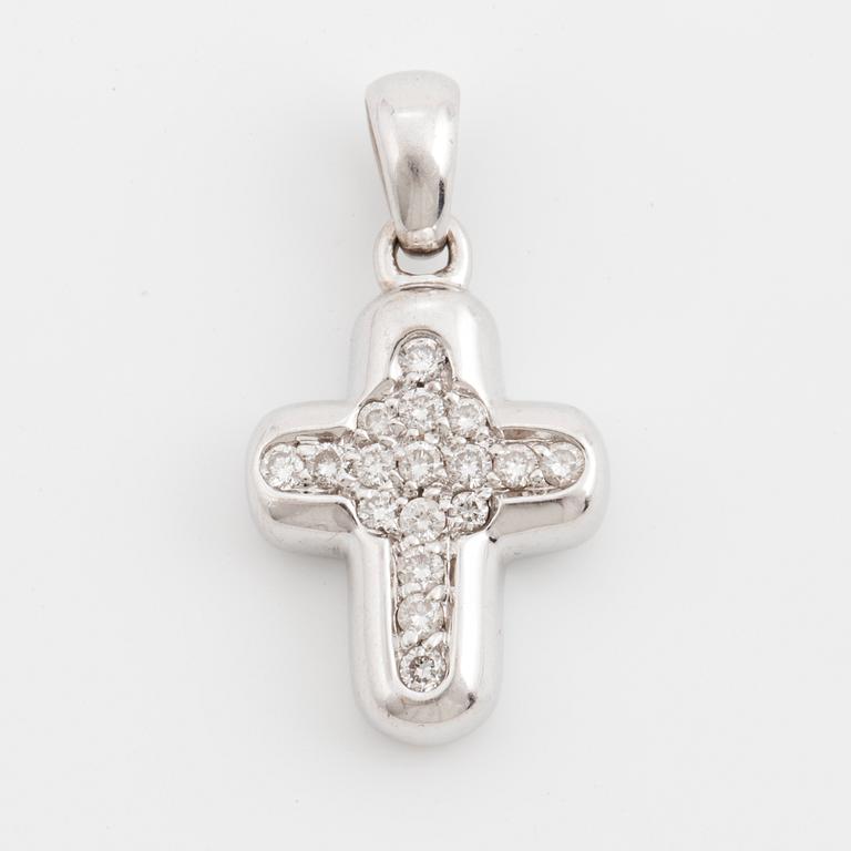 HÄNGE, 18K vitguld form av kors med briljantslipade diamanter.