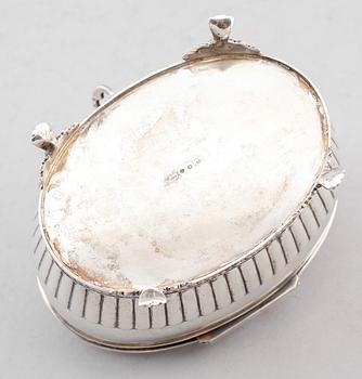 SOCKERSKRIN, silver, CG Hallberg, Stockholm 1908. Vikt ca 498 gram.