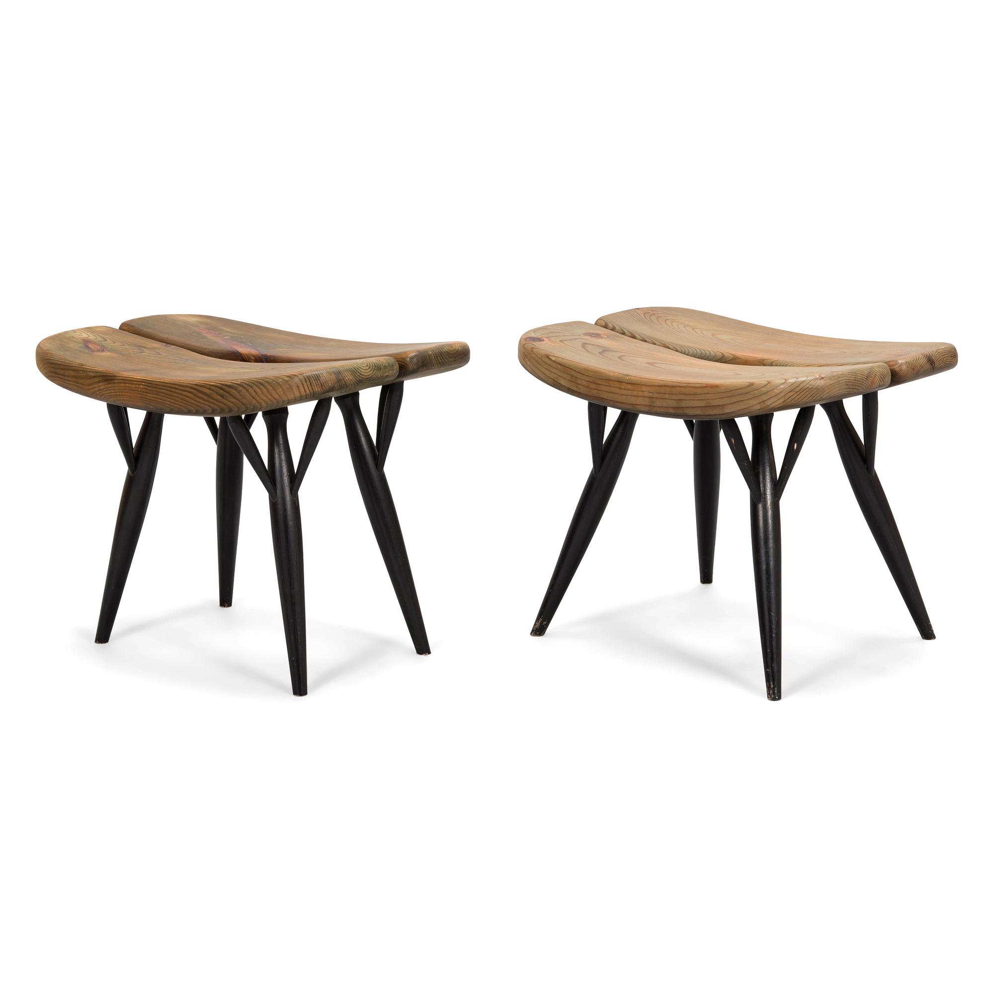 Ilmari Tapiovaara, pallar, ett par, "Pirkka" Laukaan Puu 1900-talets mitt.