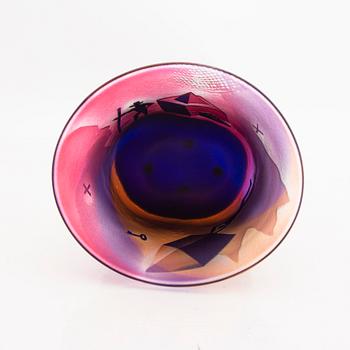 Bertil Vallien, a signed and numbered unique glass bowl.
