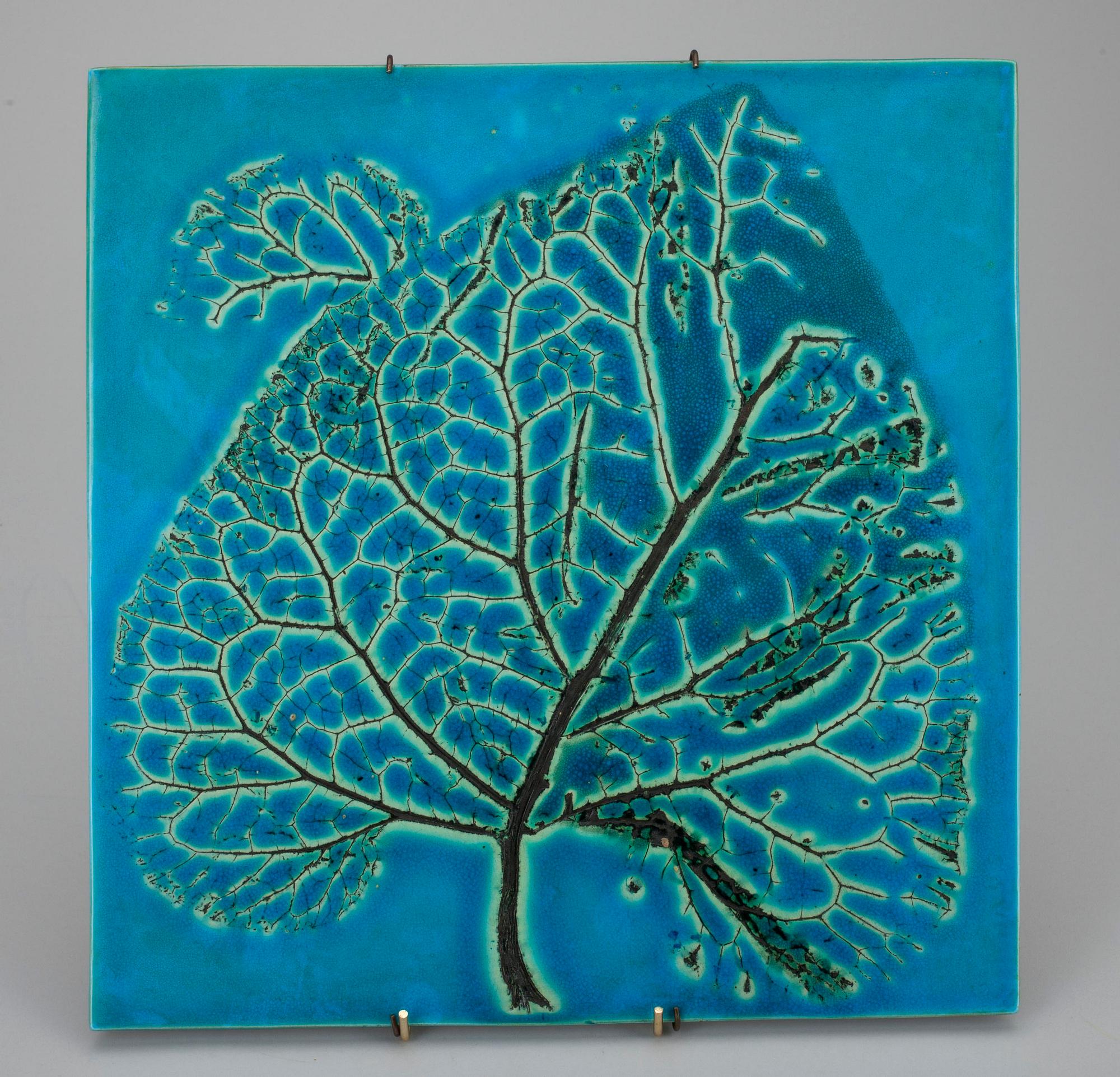 VÄGGPLAKETT, keramik, Toini Muona, signerad i godset TM Arabia.