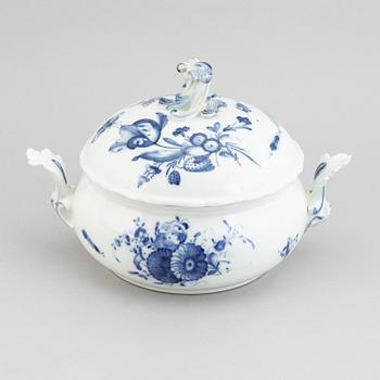 A blue and white tureen with cover, Meissen like mark, 19th century.