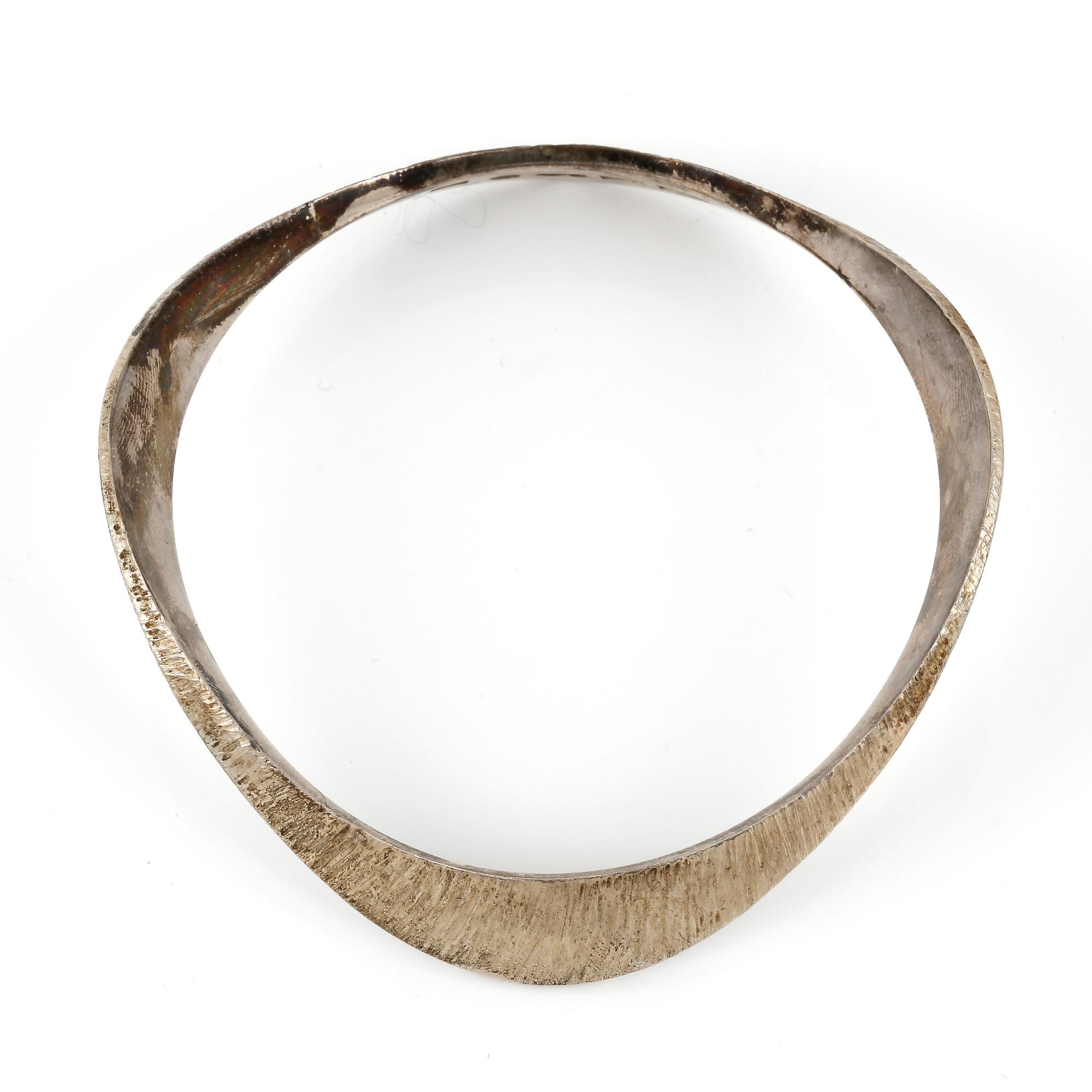 ARMBAND SAMT ARMRING, sterlingsilver, Rey Urban, Stockholm 1967 resp 1976. Tot ca 105 gram.
