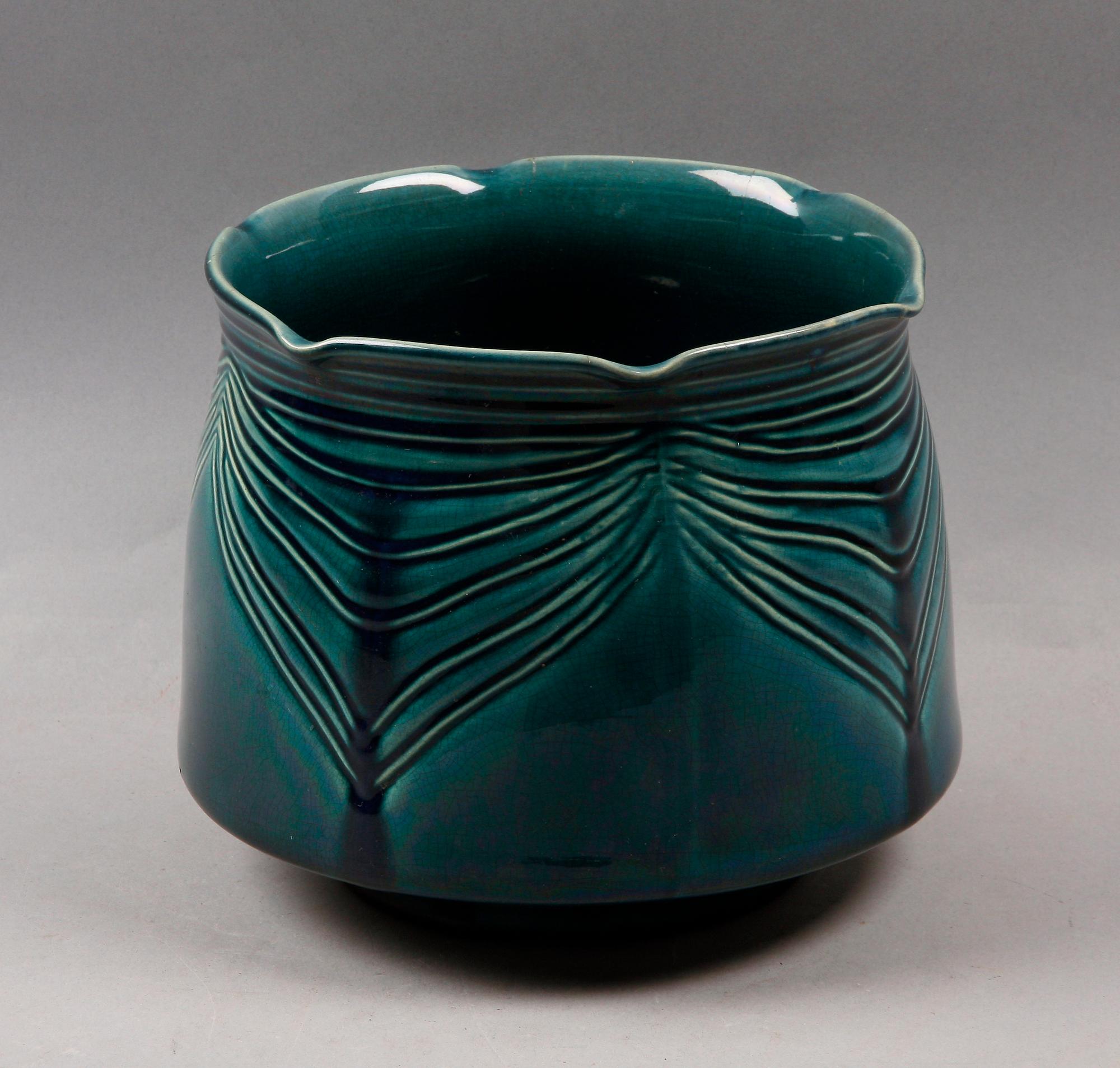 YTTERFODER, majolika, jugend, tidigt 1900-tal.