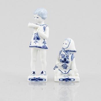 Hanne Varming, a pairof figurines, , "Musselmalet", Royal Copenhagen.