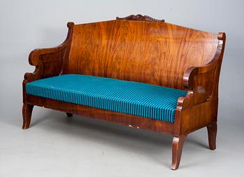 SOFFMÖBLEMANG, 6 delar, biedermeier/biedermeierstil, mahognyfanerad, Ryssland 1800-tal samt 1900-talets början.