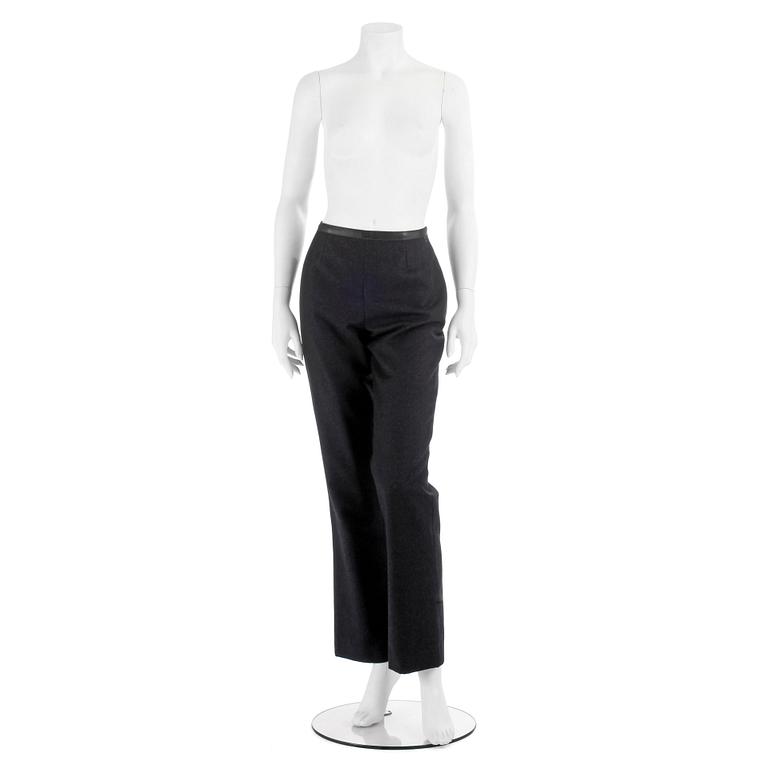CHANEL, a pair of grey and cashmere wool pants. Size 36.