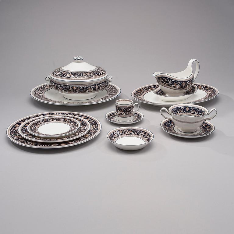 SERVIS, 81 delar, "Florentine W1956 Navy/Cobalt" Wedgwood, England 1900-talets senare hälft.