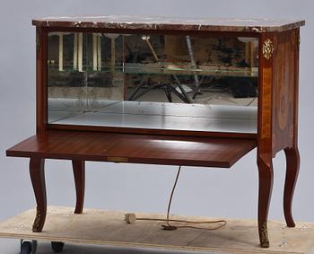 BARSKÅP/BYRÅ, gustaviansk stil, 1900-talets andra hälft.