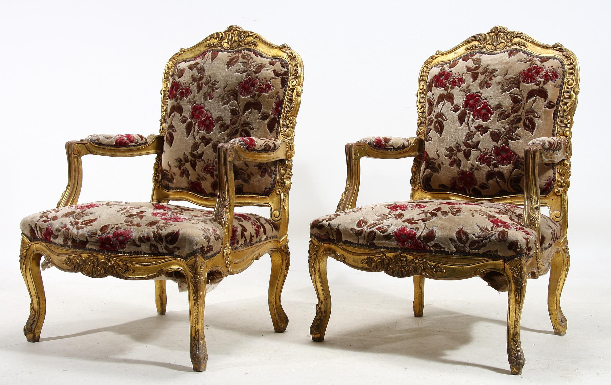 FÅTÖLJER ett par. Louis XV-stil, 1900-tal.