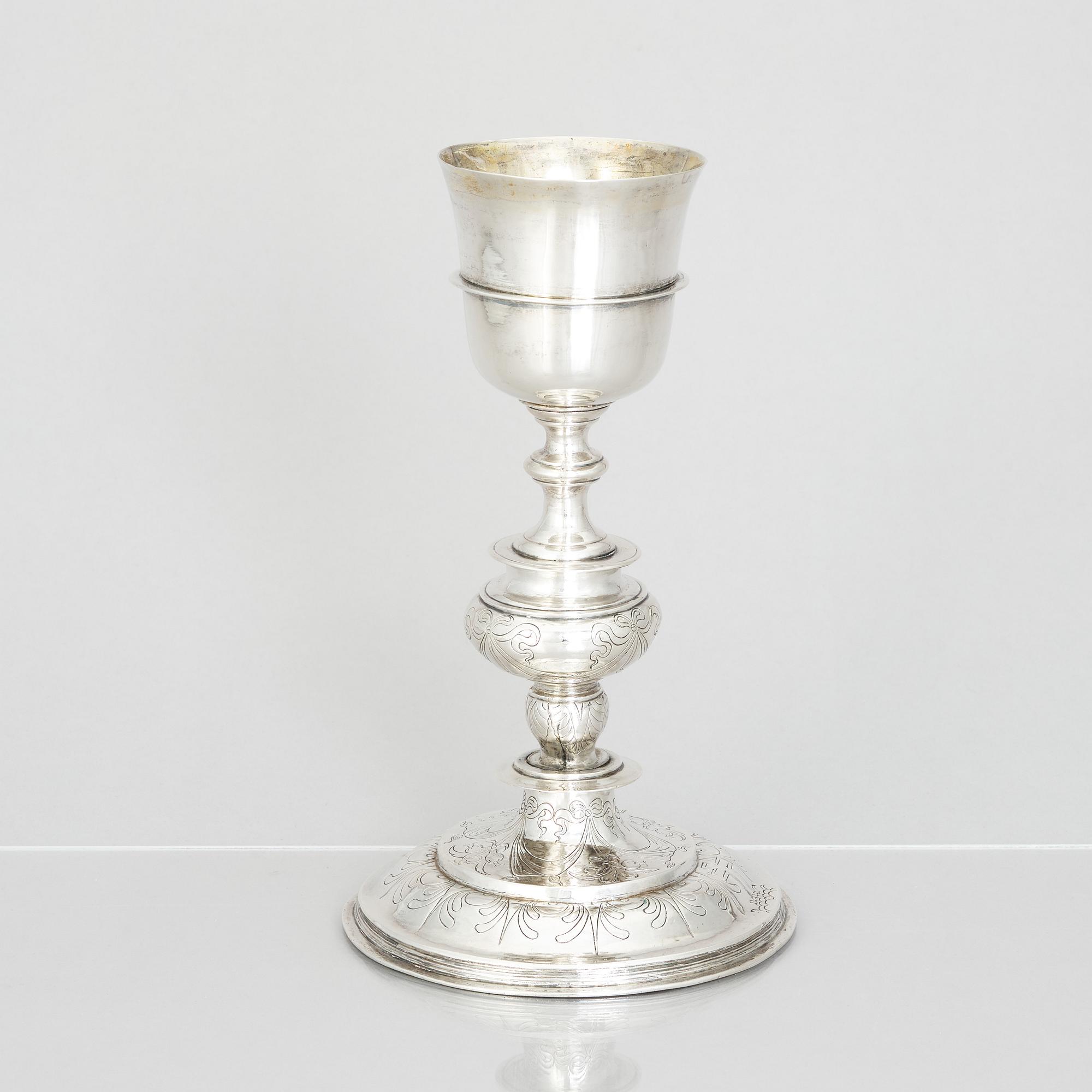 An 18th century silver cup, unmarked.