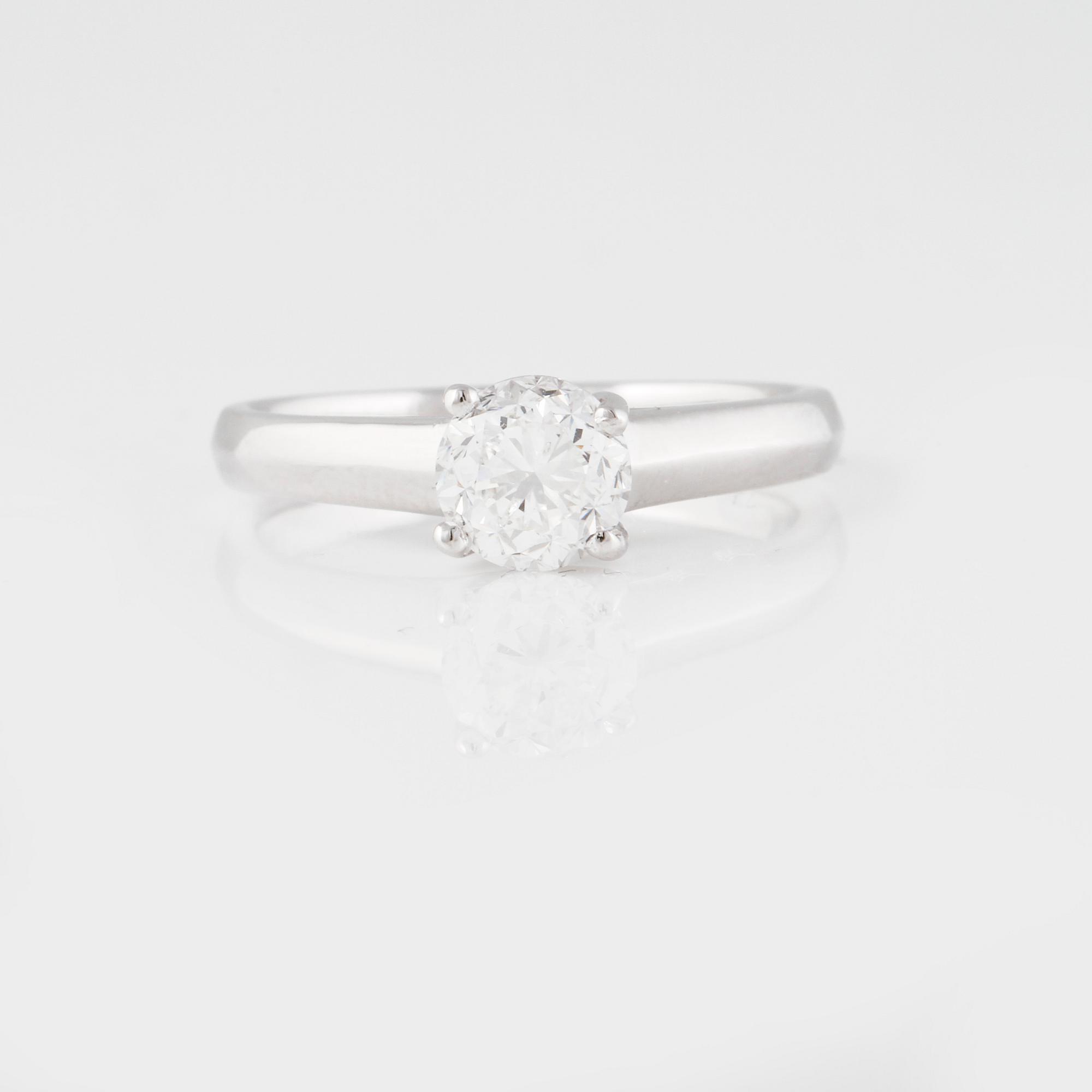 RING med briljantslipad diamant ca 0.60 ct.