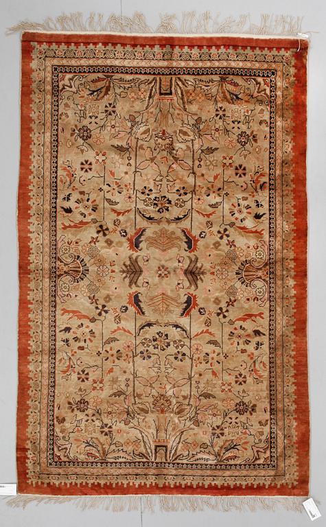 MATTA, orientalisk. Ca 192 x 119.