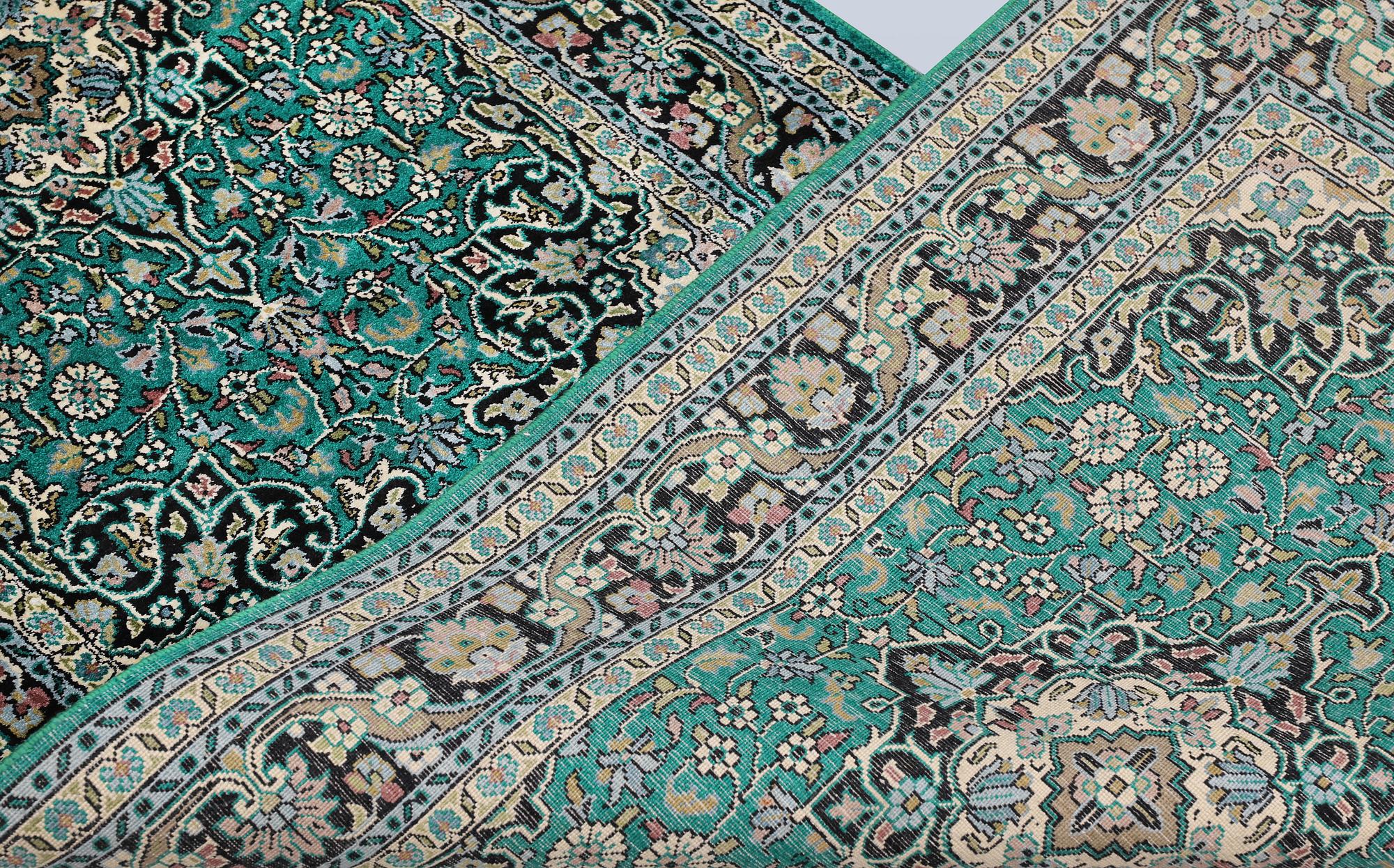 A silk runner, Kashmir, c. 290 x 79 cm.