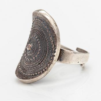 Jorma Laine, A silver ring "Chic". Turun Hopea, Turku.