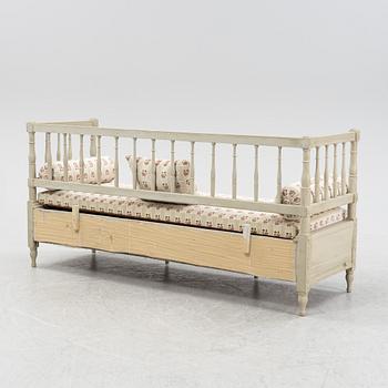 Soffa, sengustaviansk, omkring år 1800.