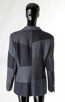KAVAJ, Escada.