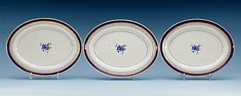 1644. A set of three dishes, Qing dynasty, Jiaqing (1796-1820).